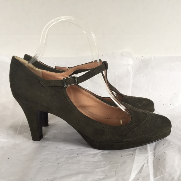 Ballerina Olive Green Retro Suede T-strap Wingtip Platform Pump - Size 398.5